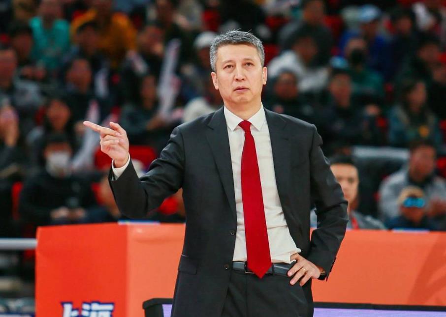 开云手机注册-世预赛名单大调整，周琦、赵睿受伤，余嘉豪召回，深圳双星有机会